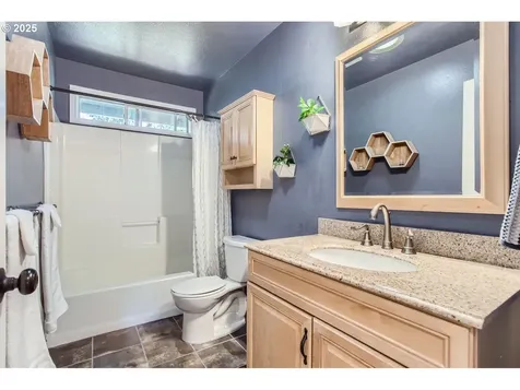 8570 SW Thoroughbred Place Beaverton OR 97008