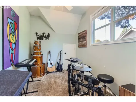 8570 SW Thoroughbred Place Beaverton OR 97008