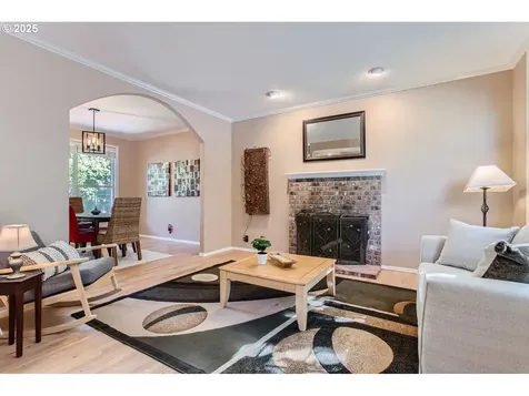 8570 SW Thoroughbred Place Beaverton OR 97008