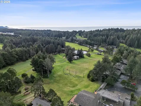 600 Island Drive Gleneden Beach OR 97388