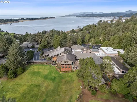 600 Island Drive Gleneden Beach OR 97388