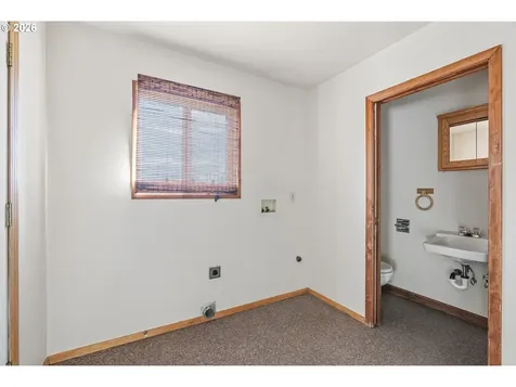 3323 Columbia Heights Road Longview WA 98632