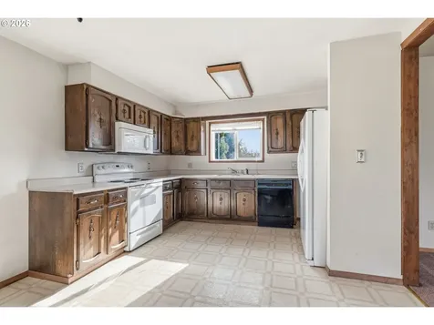 3323 Columbia Heights Road Longview WA 98632