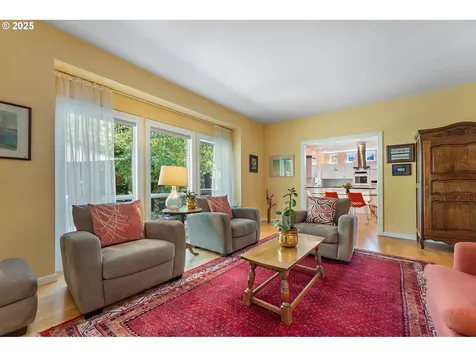 4844 SW 45th Avenue Portland OR 97221