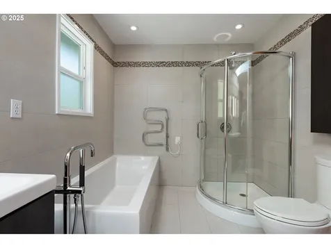 4844 SW 45th Avenue Portland OR 97221