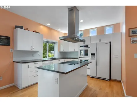 4844 SW 45th Avenue Portland OR 97221