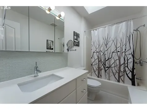 4844 SW 45th Avenue Portland OR 97221
