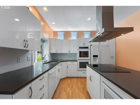 4844 SW 45th Avenue Portland OR 97221