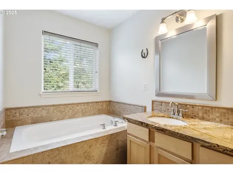 17703 SW Heatherwood Lane Sherwood OR 97140