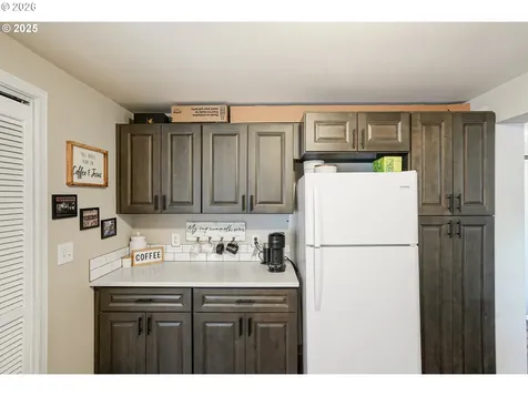 836 Eldin Avenue Salem OR 97317