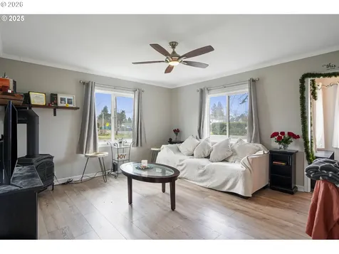836 Eldin Avenue Salem OR 97317