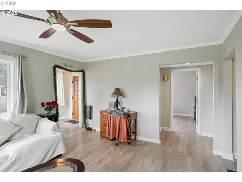836 Eldin Avenue Salem OR 97317