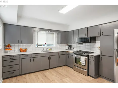 836 Eldin Avenue Salem OR 97317