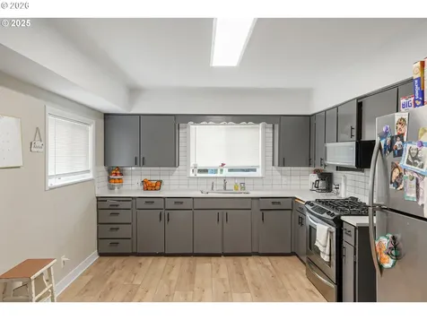 836 Eldin Avenue Salem OR 97317