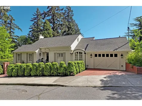 2490 SW Arden Road Portland OR 97201
