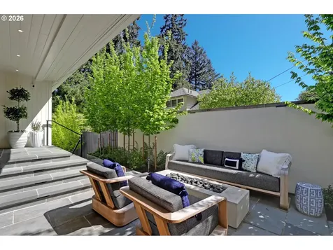 2490 SW Arden Road Portland OR 97201