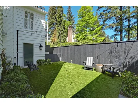 2490 SW Arden Road Portland OR 97201
