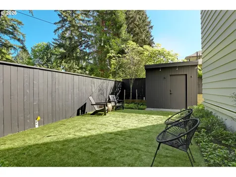 2490 SW Arden Road Portland OR 97201