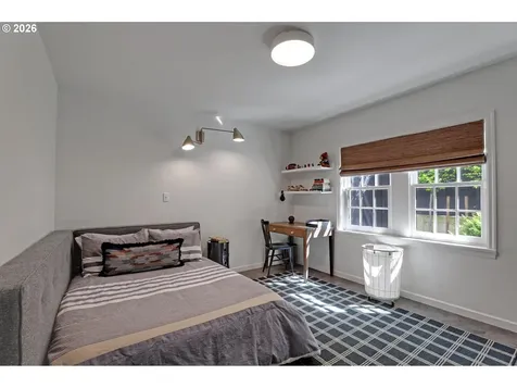 2490 SW Arden Road Portland OR 97201