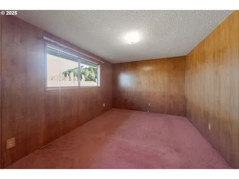 125 Holly Court Reedsport OR 97467