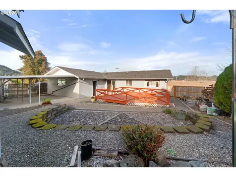 125 Holly Court Reedsport OR 97467