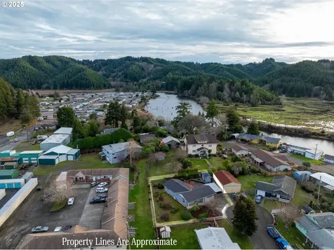 125 Holly Court Reedsport OR 97467