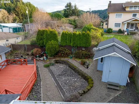 125 Holly Court Reedsport OR 97467