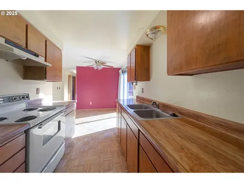 125 Holly Court Reedsport OR 97467