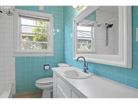 517 22nd Avenue Longview WA 98632