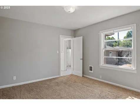 517 22nd Avenue Longview WA 98632