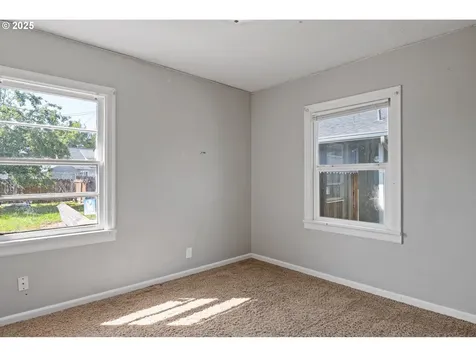 517 22nd Avenue Longview WA 98632