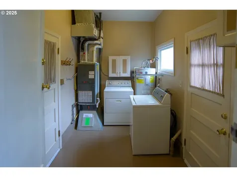 4715 SE Gladstone Street Portland OR 97206