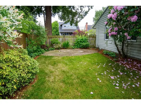 4715 SE Gladstone Street Portland OR 97206