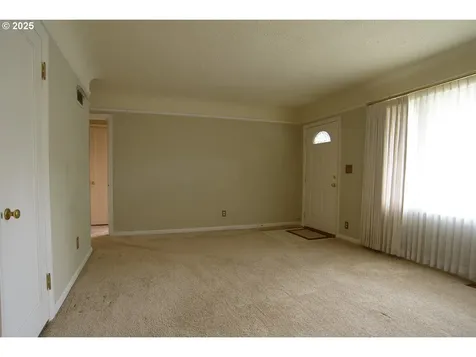 4715 SE Gladstone Street Portland OR 97206