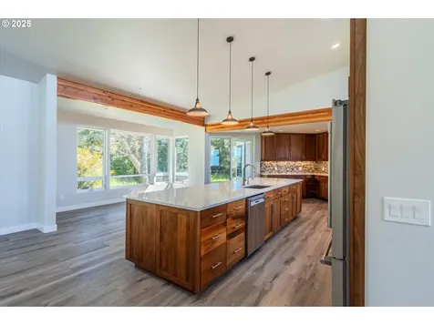 760 Carter Street SW Bandon OR 97411