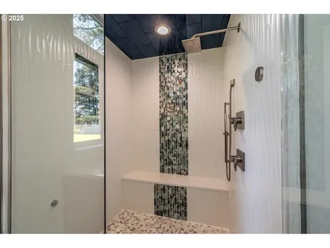 760 Carter Street SW Bandon OR 97411