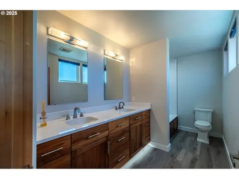 760 Carter Street SW Bandon OR 97411