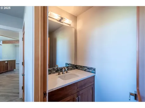 760 Carter Street SW Bandon OR 97411