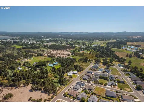 760 Carter Street SW Bandon OR 97411