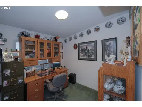 3010 3020 Stark Street Eugene OR 97404