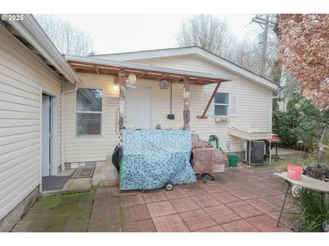 3010 3020 Stark Street Eugene OR 97404