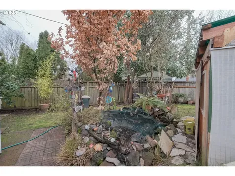 3010 3020 Stark Street Eugene OR 97404
