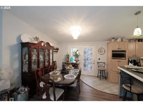 3010 3020 Stark Street Eugene OR 97404
