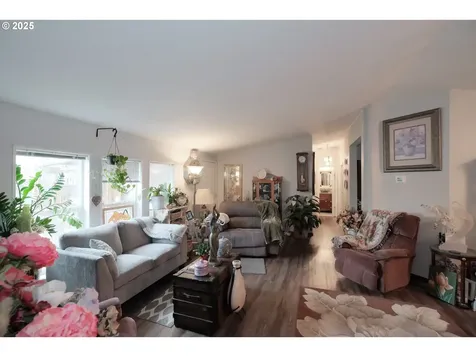 3010 3020 Stark Street Eugene OR 97404