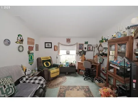 3010 3020 Stark Street Eugene OR 97404