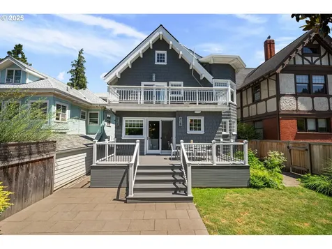 1217 NW 25th Avenue Portland OR 97210