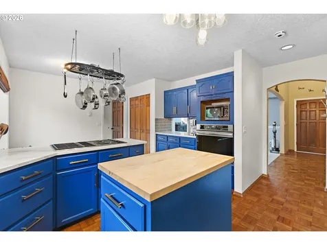 6850 SW 184th Avenue Beaverton OR 97007