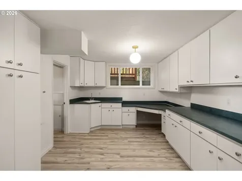 3505 SW Dosch Road Portland OR 97239