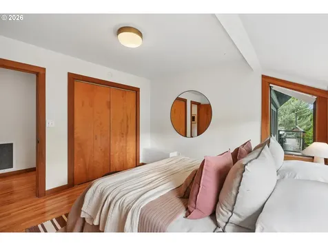 910 SW Canning Street Portland OR 97201