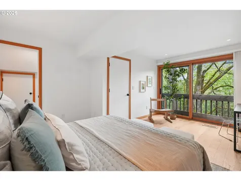 910 SW Canning Street Portland OR 97201